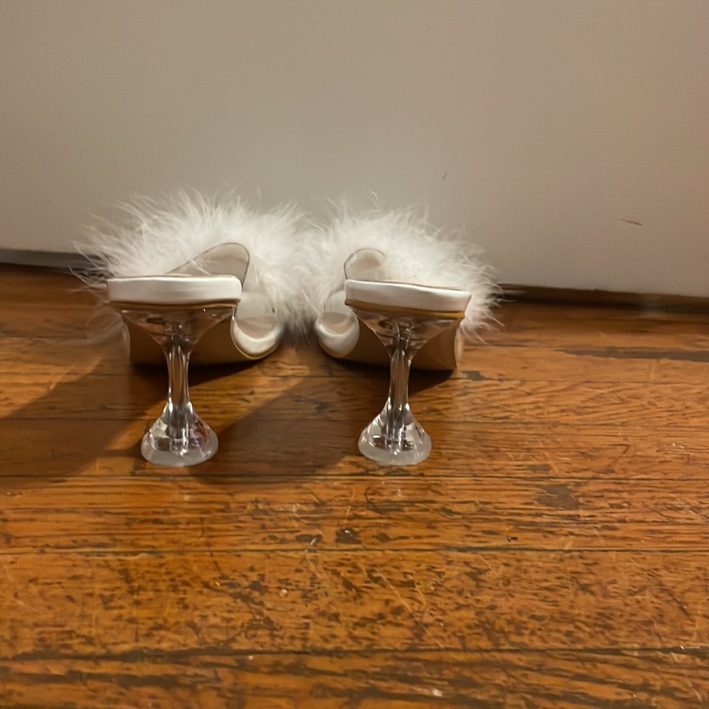 Fluffy Heels - Picture 4 of 4
